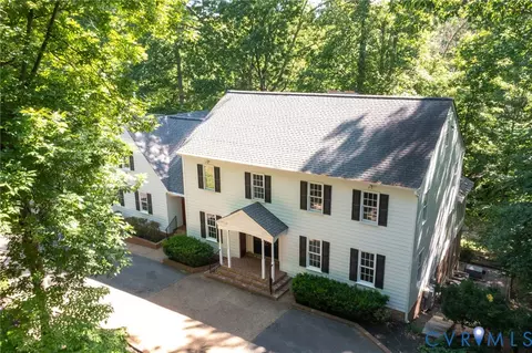 Exterior - 3201 E Brigstock Rd, Midlothian, VA 23113 photo 16 of 19