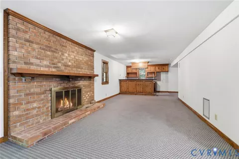 Living - 3201 E Brigstock Rd, Midlothian, VA 23113 photo 9 of 10