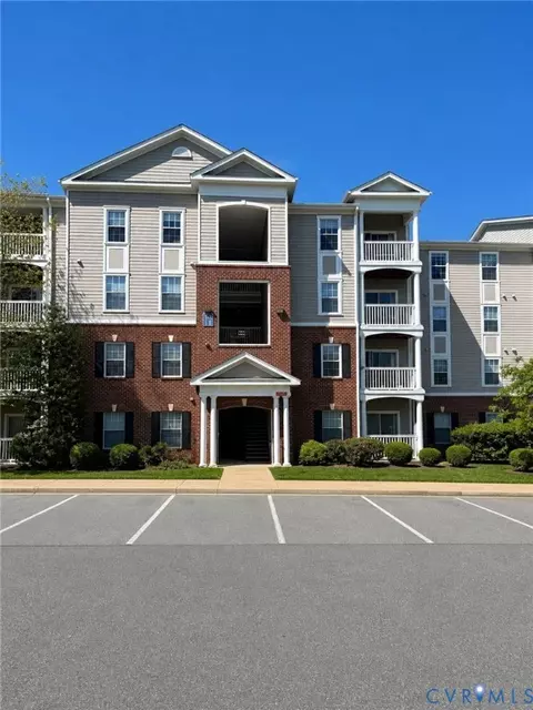 192 Yellowstone Dr #306, Charlottesville, VA 22903