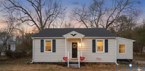24902 River Rd, Petersburg, VA 23803