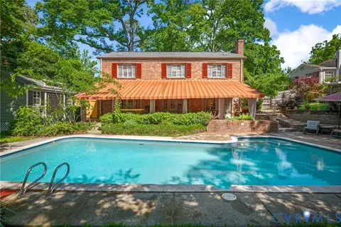 1152 Oakridge Rd, Petersburg, VA 23805
