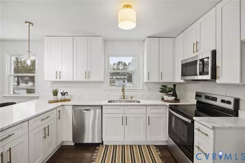 9618 Kathleen Dr, Petersburg, VA 23803