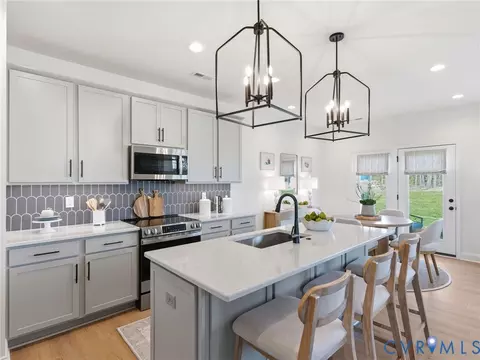 17318 Alana Dr, Moseley, VA 23120