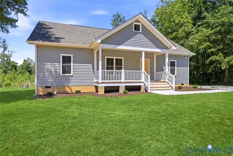 822 Nottoway Ave, Blackstone, VA 23824