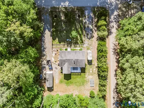 236 Hickory Dr, Hartfield, VA 23071