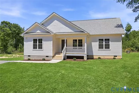 824 Nottoway Ave, Blackstone, VA 23824