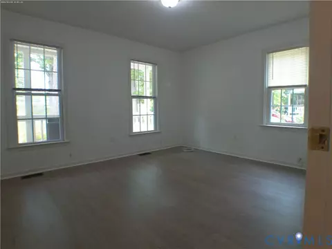 Living - 11111 Moravia Rd, Midlothian, VA 23112 photo 6 of 6