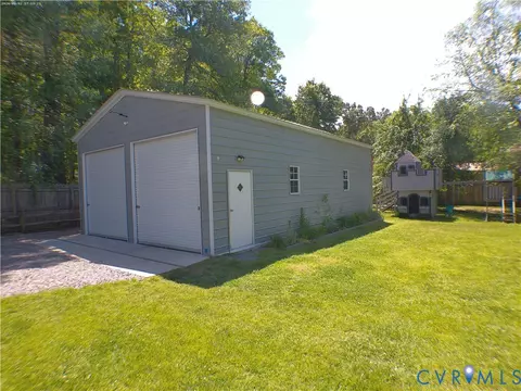 Exterior - 11111 Moravia Rd, Midlothian, VA 23112 photo 5 of 9