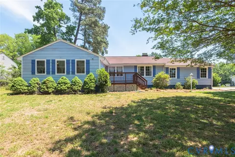 14141 Cherry St, Chester, VA 23831