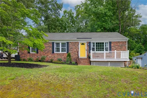 1807 Featherstone Dr, Midlothian, VA 23113