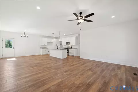 Living - 76 S Fork Rdg, Fork Union, VA 23022 photo 1 of 3