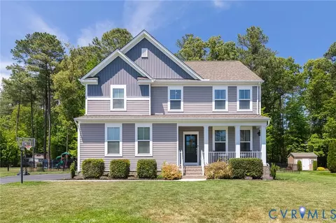 10146 Cameron Ridge Dr, Ashland, VA 23005