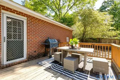 Exterior - 11211 Moravia Rd, Midlothian, VA 23112 photo 4 of 10