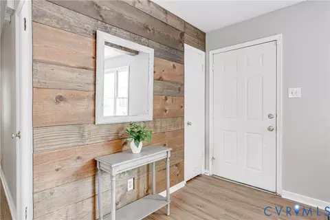 Entry Way - 11211 Moravia Rd, Midlothian, VA 23112 photo 1 of 1