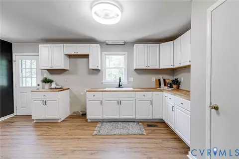 Kitchen - 11211 Moravia Rd, Midlothian, VA 23112 photo 1 of 5