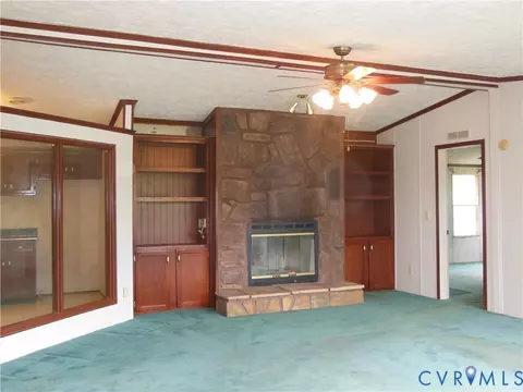 Living - 5018 Olgers Rd, Sutherland, VA 23885 photo 1 of 4