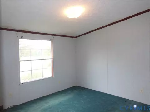 Bedroom - 5018 Olgers Rd, Sutherland, VA 23885 photo 7 of 9