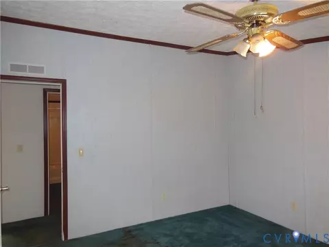Bedroom - 5018 Olgers Rd, Sutherland, VA 23885 photo 5 of 9