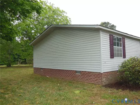 Exterior - 5018 Olgers Rd, Sutherland, VA 23885 photo 2 of 3