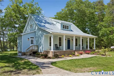 1135 Bennett Farm Rd, Locust Hill, VA 23092