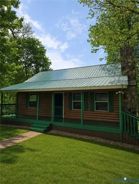 388 Pine Meadows Ln, Hillsville, VA 24343