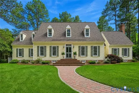 6711 Greenyard Rd, Chester, VA 23831