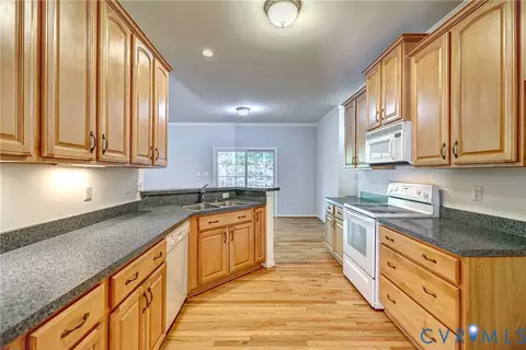 Kitchen - 630 Krim Point Loop, Midlothian, VA 23114 photo 1 of 4