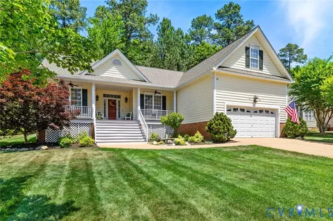 8825 Torrey Pines Dr, Chesterfield, VA 23832