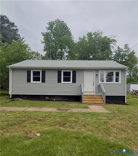 2207 Johnson St, Hopewell, VA 23860