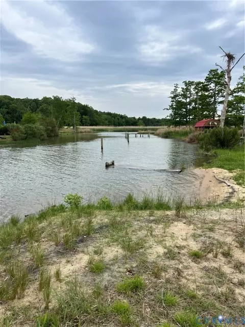 0 Pleasant Point Rd, Surry, VA 23883