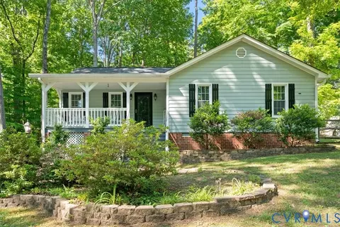7161 Velvet Antler Dr, Midlothian, VA 23112