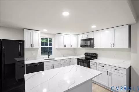 317 S West St, Petersburg, VA 23803