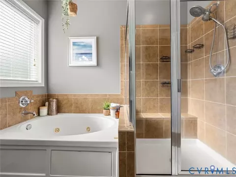 Bath - 8501 Pullman Ln, Chesterfield, VA 23832 photo 4 of 7