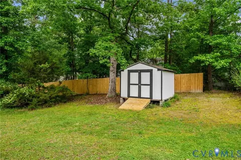 Exterior - 3013 Duck River Ct, Midlothian, VA 23112 photo 6 of 7
