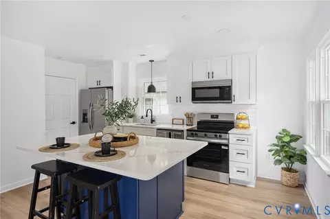 Kitchen - 3013 Duck River Ct, Midlothian, VA 23112 photo 6 of 9