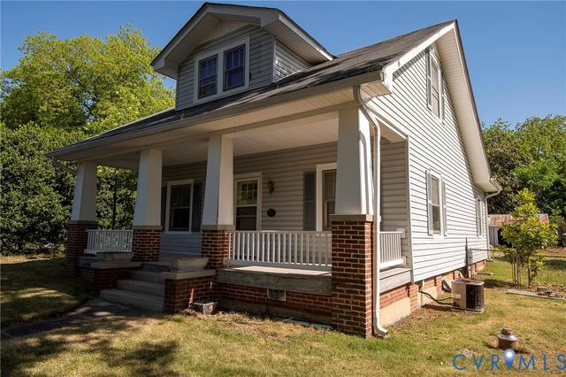 211 Dinwiddie Ave, Blackstone, VA 23824