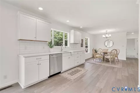 9424 Marlfield Rd, Gloucester, VA 23061 photo 13