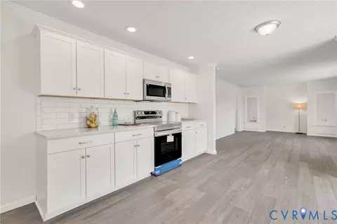 Entry Way - 9424 Marlfield Rd, Gloucester, VA 23061 photo 2 of 2