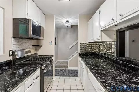 Kitchen - 11709 S Briar Patch Dr, Midlothian, VA 23113 photo 2 of 2