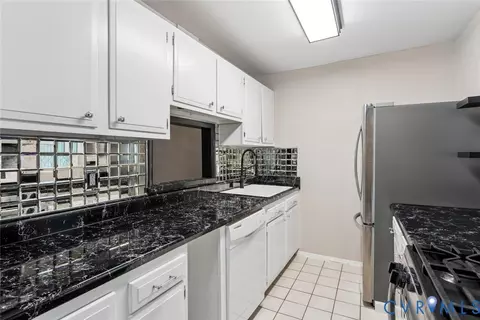 Kitchen - 11709 S Briar Patch Dr, Midlothian, VA 23113 photo 1 of 2