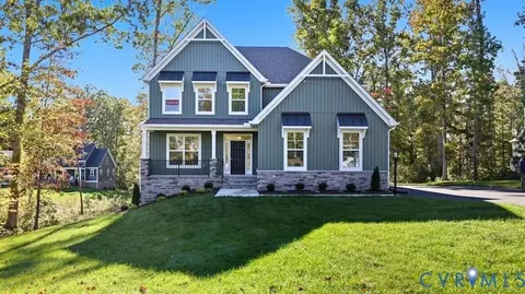 5790 Stingray Point Blvd, New Kent, VA 23124