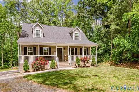 3240 Fielding Rd, Colonial Heights, VA 23834