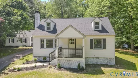 9812 S Wagstaff Cir, North Chesterfield, VA 23236