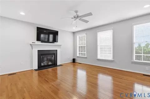 Living - 1200 Bach Ln, Midlothian, VA 23114 photo 3 of 4