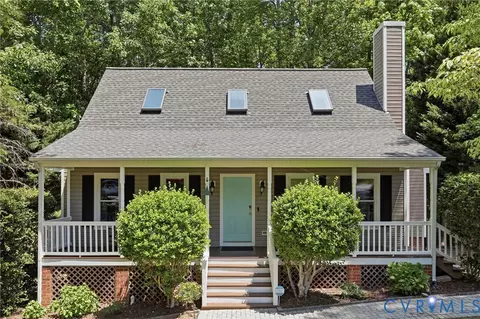 7531 Secretariat Dr, Midlothian, VA 23112