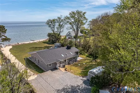 100 Beachfront Dr, Heathsville, VA 22473