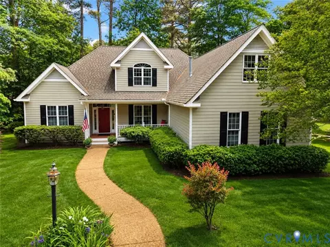 13 Muirfield Green Ln, Midlothian, VA 23112