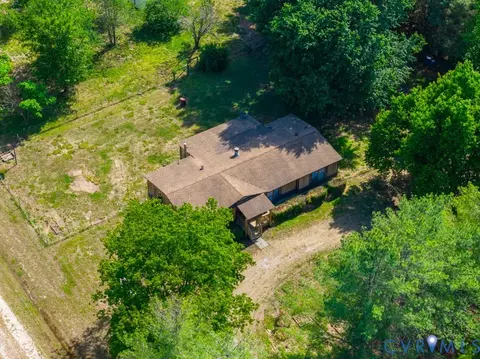 View/Area - 18017 Cox Rd, Sutherland, VA 23885 photo 1 of 6