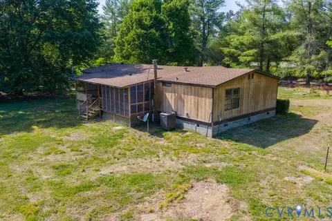 Exterior - 18017 Cox Rd, Sutherland, VA 23885 photo 2 of 6