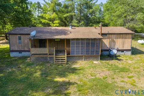 Exterior - 18017 Cox Rd, Sutherland, VA 23885 photo 3 of 6
